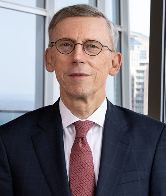 Robert E. Cooper Jr.